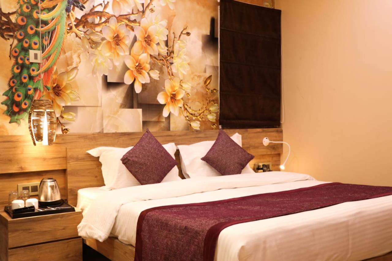 Hotel Mansa Kanpur Extérieur photo